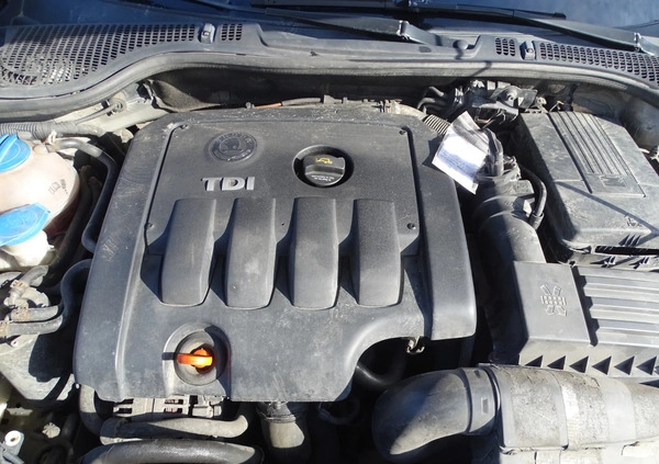 Skoda Octavia cena 9999 przebieg: 297000, rok produkcji 2009 z Katowice małe 254